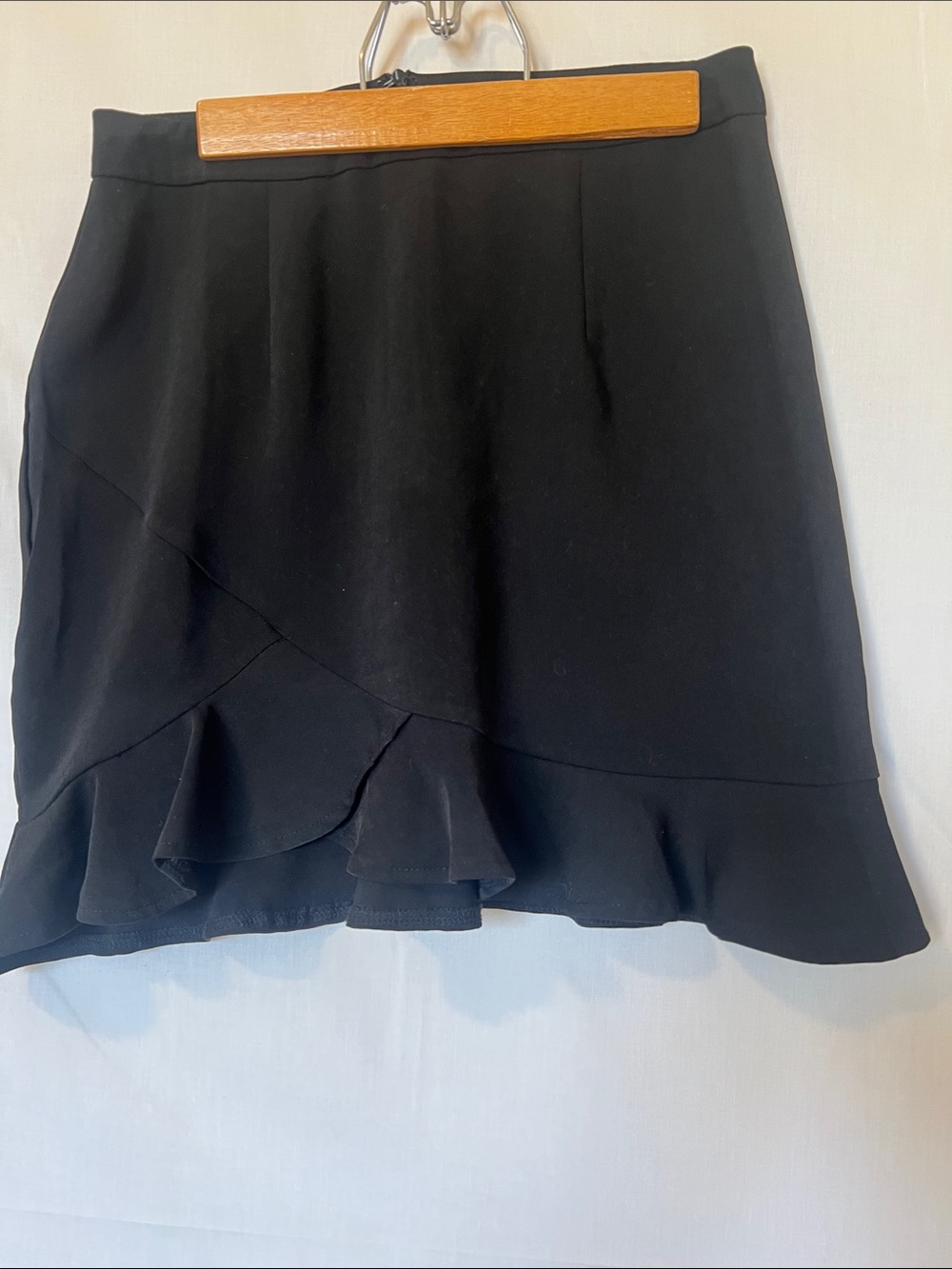 superdown Black A-Line Ruffle Hem Skirt